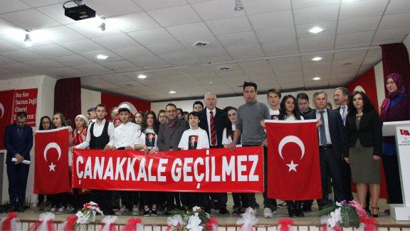 Çanakkale Zaferinin 102. Yılı ve Şehitleri Anma Günü Programı bu yıl İlçemiz Şadiye Muzaffer Turhan Anadolu Lisesi tarafından düzenlendi.